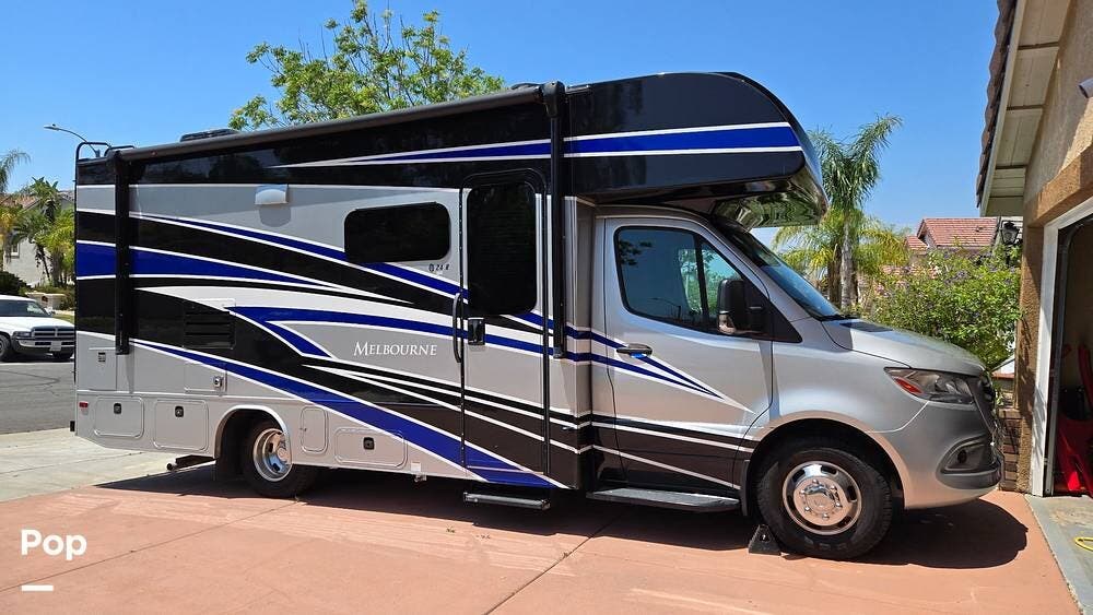 2022 Jayco Melbourne 24R - Used Class C For Sale by Pop RVs in Corona, California features Air Conditioning, Generator, Leveling Jacks, Slideout, Awning