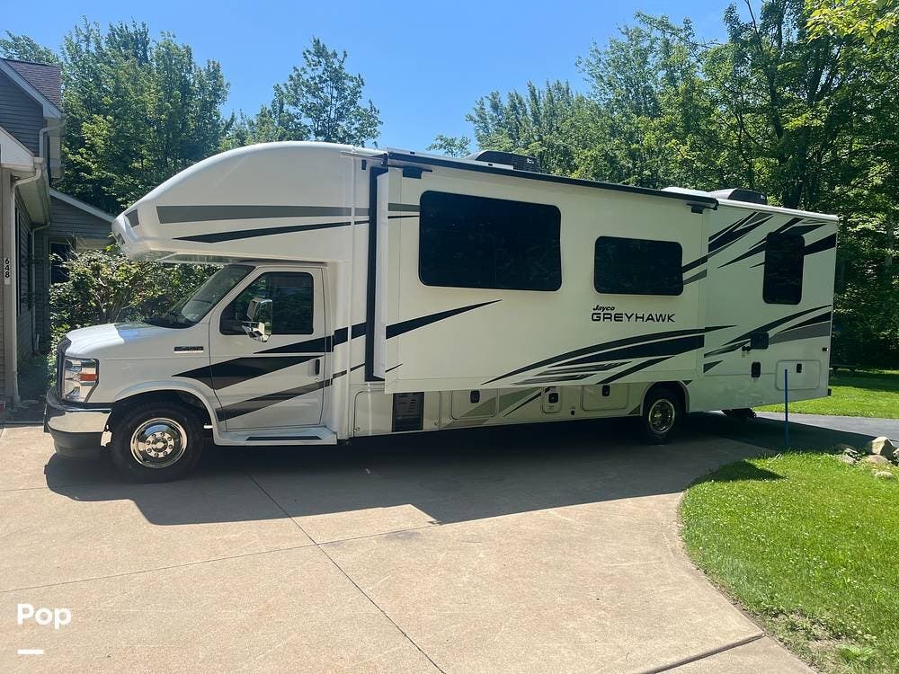 2025 Jayco Greyhawk 30Z - Used Class C For Sale by Pop RVs in Orchard Park, New York features Slideout, Awning, Air Conditioning, Generator