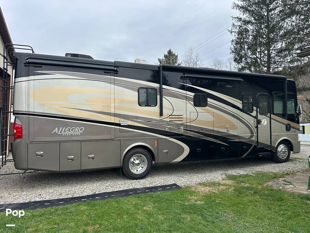 2014 Tiffin Allegro 34TGA - Used Class A For Sale by Pop RVs in Weston, West Virginia features Air Conditioning, Slideout, Awning, Generator