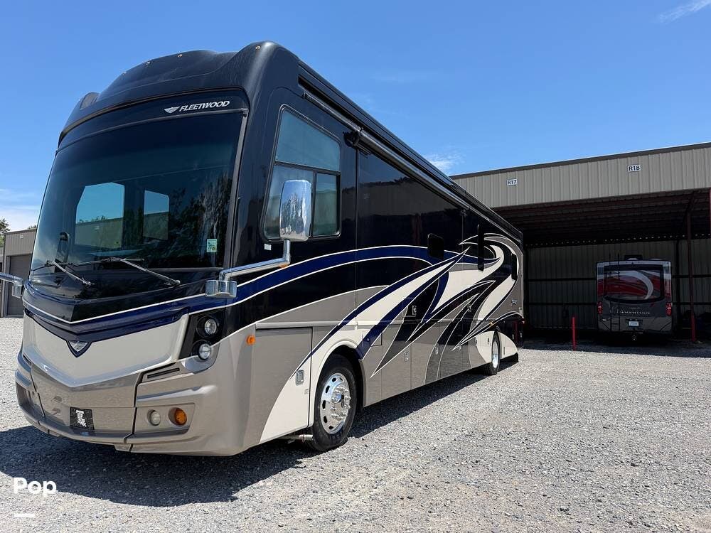 2018 Fleetwood Discovery 40G - Used Diesel Pusher For Sale by Pop RVs in West Monroe, Louisiana features Generator, Air Conditioning, Leveling Jacks, Slideout, Awning