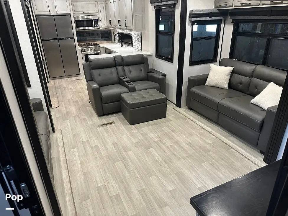 2023 K-Z Durango Gold 391RKF - Used Fifth Wheel For Sale by Pop RVs in Colbert, Washington features Slideout