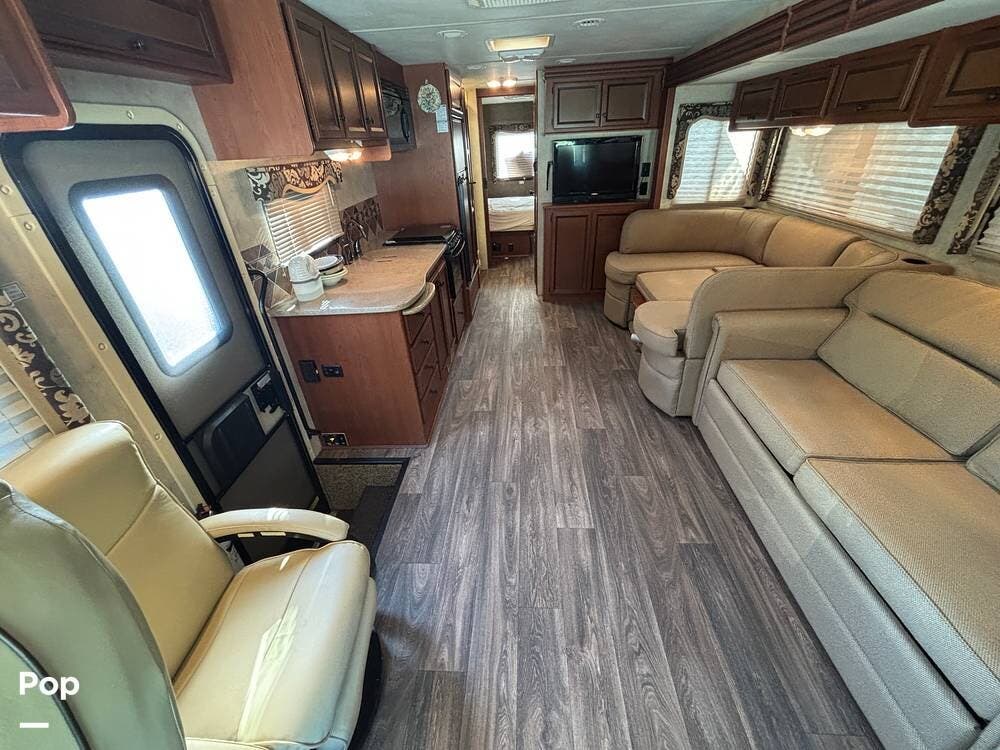 2013 Windsport 32A by Thor Motor Coach from Pop RVs in Clermont, Florida