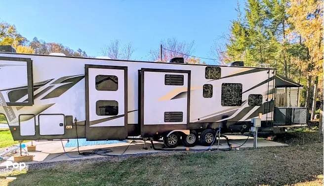 2021 Voltage 4205 by Dutchmen from Pop RVs in Marshall, North Carolina