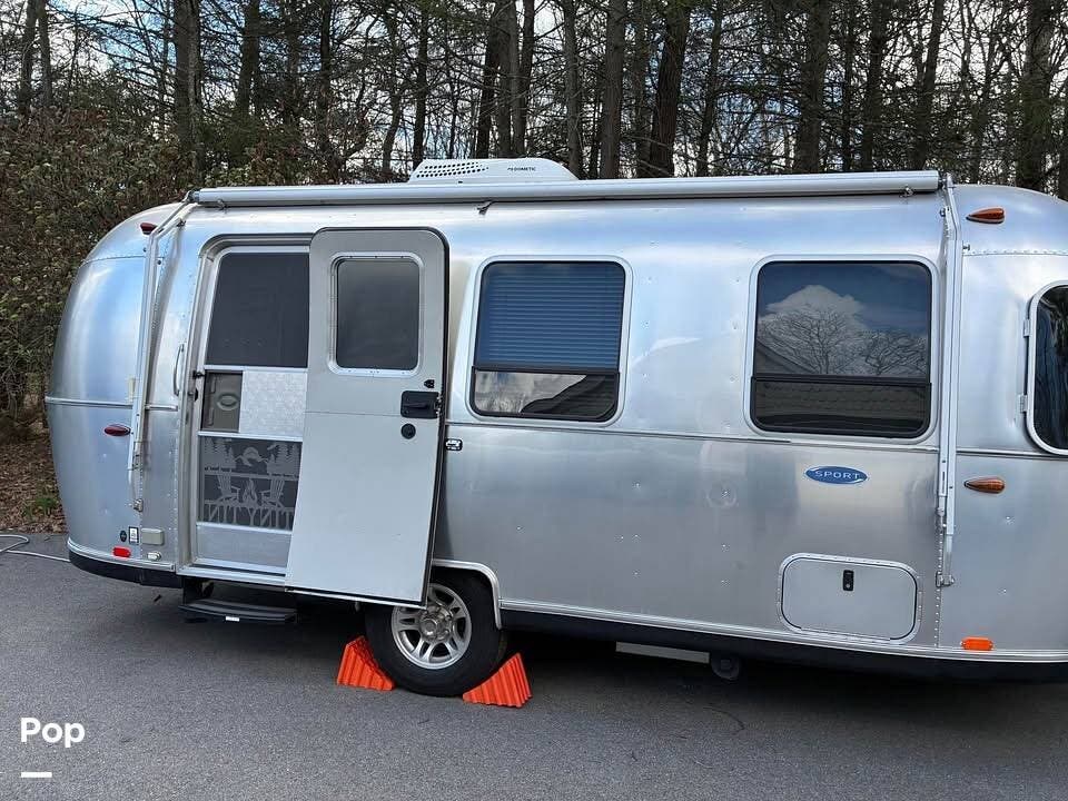 2019 Airstream Bambi 22fb - Used Travel Trailer For Sale by Pop RVs in East Stroudsburg, Pennsylvania