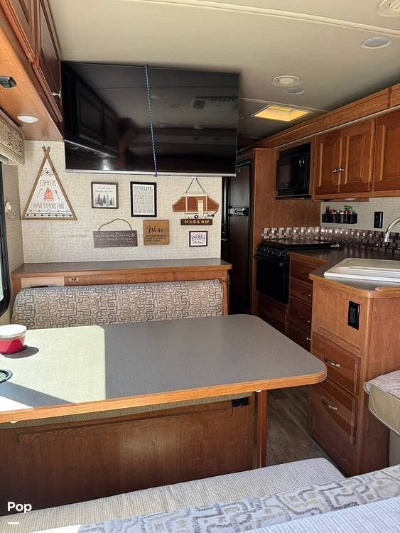 2017 Winnebago Sunstar 29VE - Used Class A For Sale by Pop RVs in El Cajon, California features Slideout