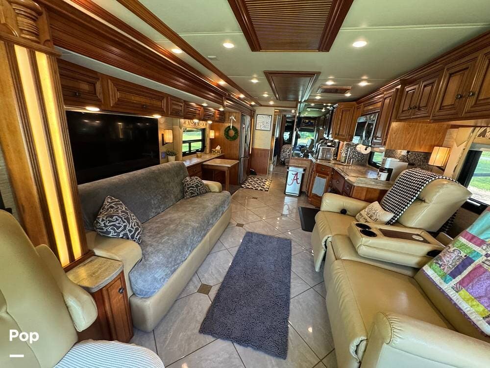 2016 Newmar Dutch Star 4381 - Used Diesel Pusher For Sale by Pop RVs in Rockford, Alabama features Leveling Jacks, Air Conditioning, Awning, Slideout, Generator
