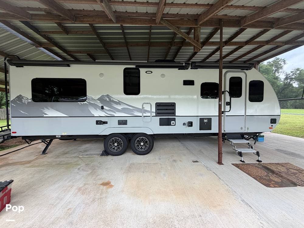 2021 Lance Lance 2465 - Used Travel Trailer For Sale by Pop RVs in Hooks, Texas features Awning, Air Conditioning, Slideout