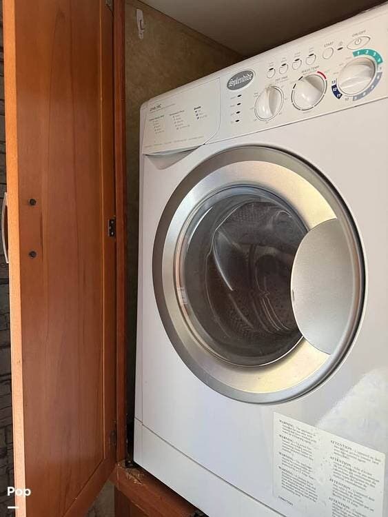 2010 Forest River Georgetown 378TS - Used Class A For Sale by Pop RVs in Beaufort, South Carolina features Air Conditioning, Awning, Slideout, Leveling Jacks, Generator