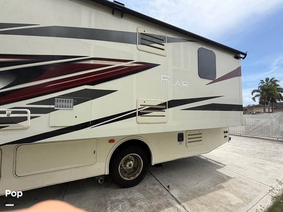 2021 Flair 29M by Fleetwood from Pop RVs in West Palm Beach, Florida