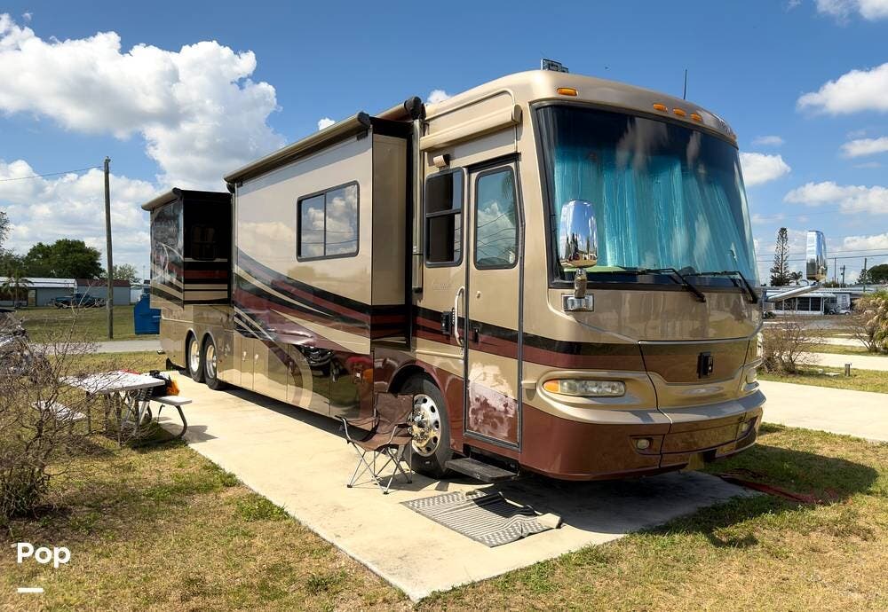 2006 Camelot 42DSQ by Monaco RV from Pop RVs in Lake Wales, Florida