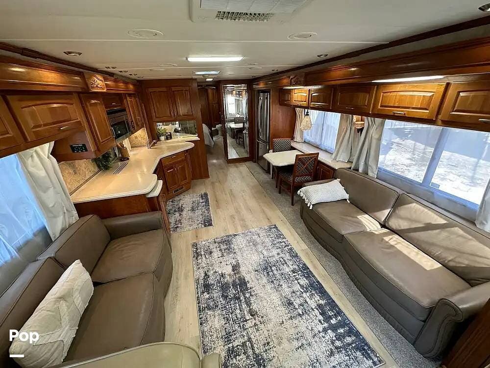 2008 Holiday Rambler Scepter Scepter 42DSQ - Used Diesel Pusher For Sale by Pop RVs in Porter, Texas features Generator, Slideout, Air Conditioning, Leveling Jacks, Awning