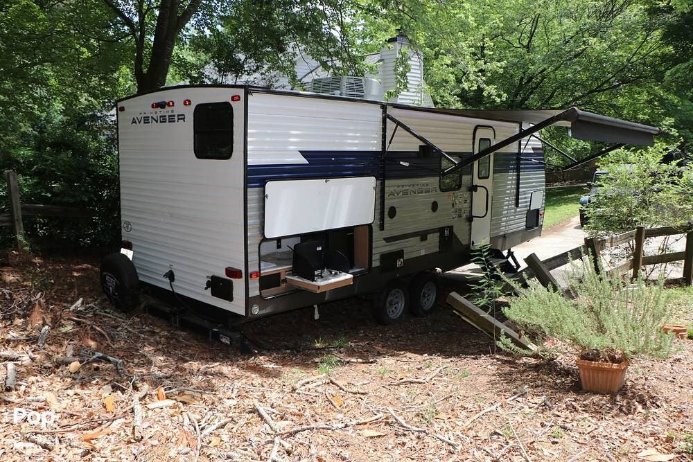 2022 Forest River Avenger 24BHS - Used Travel Trailer For Sale by Pop RVs in Marietta, Georgia features Awning, Leveling Jacks, Slideout, Air Conditioning