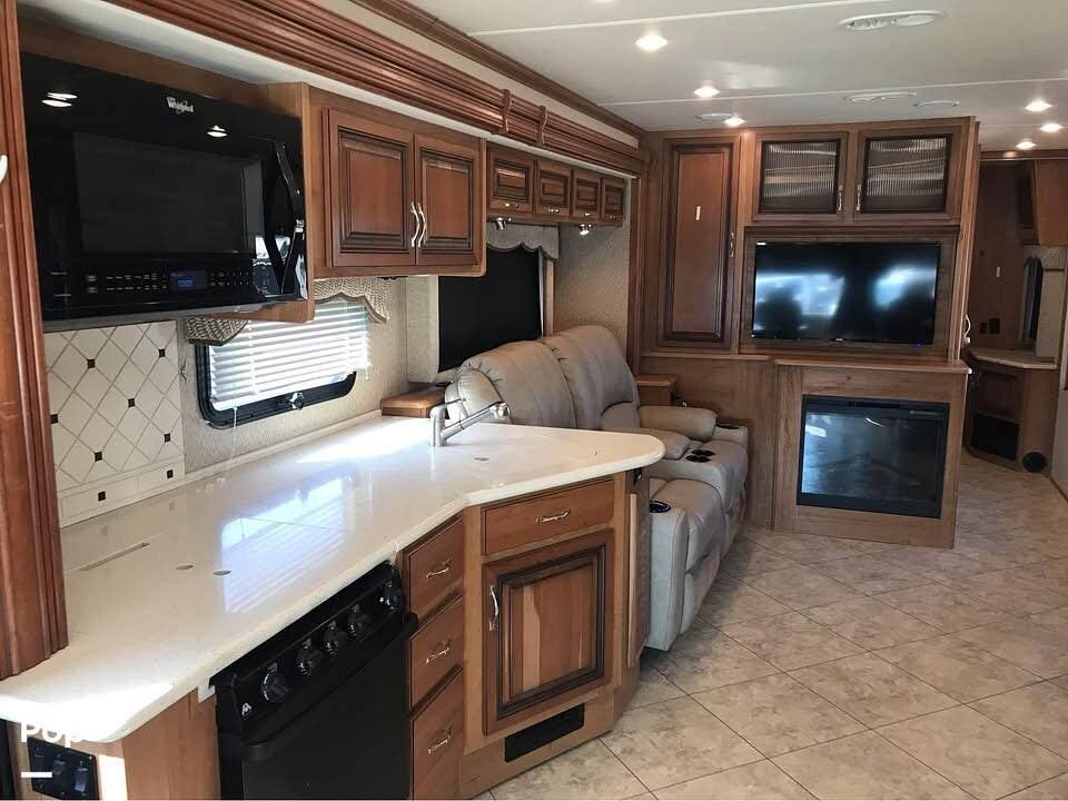 2016 Vacationer 36SBT by Holiday Rambler from Pop RVs in Caldwell, Texas