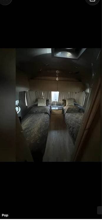 2015 Flying Cloud 25 RB TWIN by Airstream from Pop RVs in Genoa, Ohio