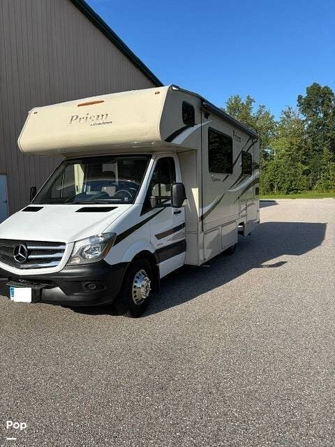 2016 Coachmen Prism 2200 LE - Used Class C For Sale by Pop RVs in Oakdale, Connecticut features Generator, Air Conditioning, Slideout, Awning
