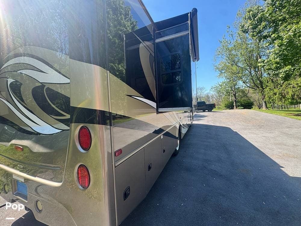 2019 Emblem 36U by Entegra Coach from Pop RVs in Kearneysville, West Virginia