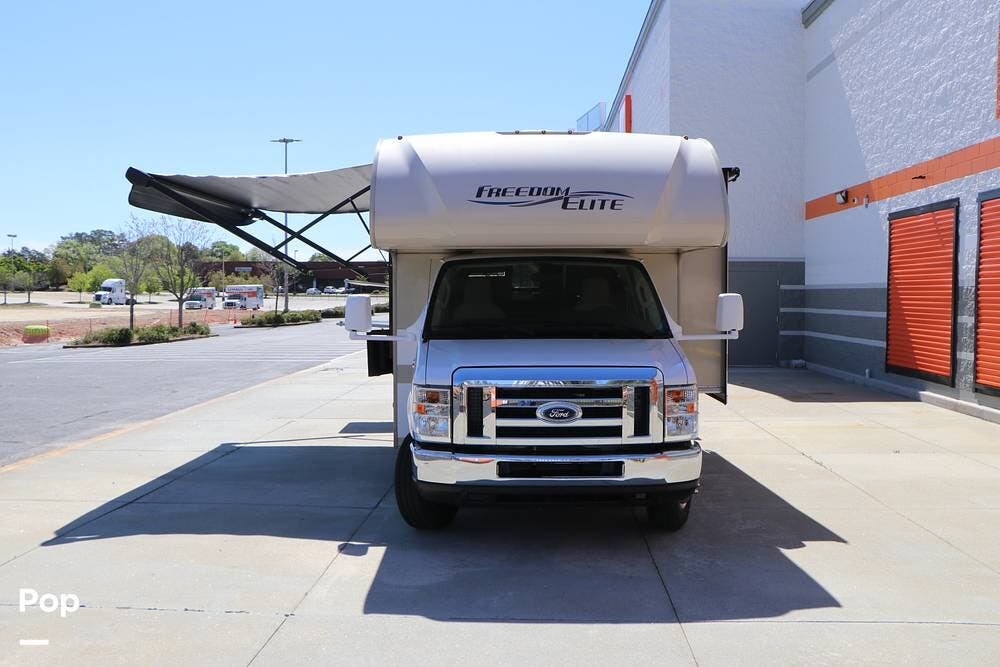 2018 Freedom Elite 29FE by Thor Motor Coach from Pop RVs in Stone Mountain, Georgia