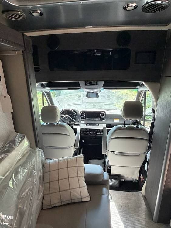 2026 Airstream Atlas Murphy Suite - Used Class B For Sale by Pop RVs in Kings Mountain, North Carolina features Slideout
