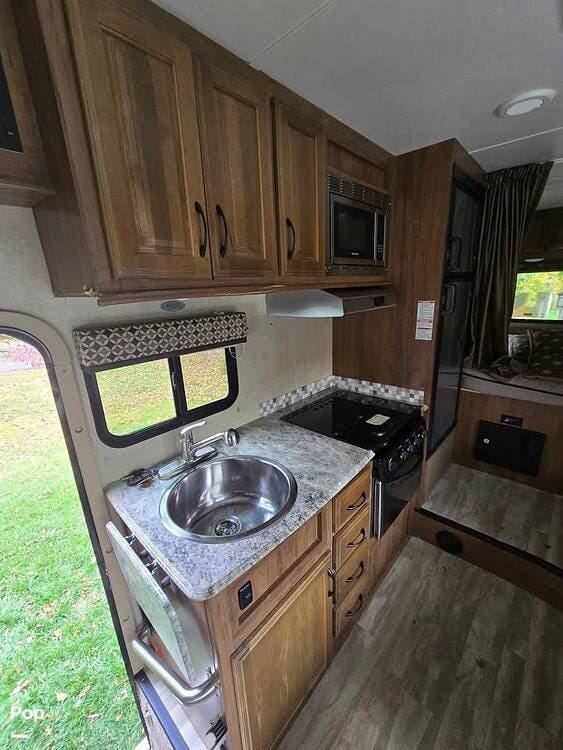 2018 Conquest 6238 by Gulf Stream from Pop RVs in Warren, New Jersey
