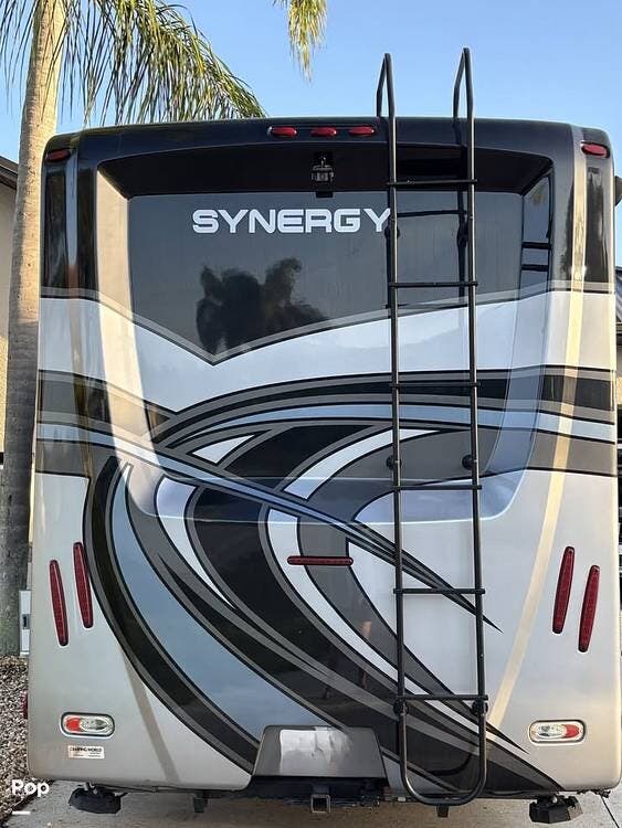 2018 Synergy TT24 by Thor Motor Coach from Pop RVs in Punta Gorda, Florida