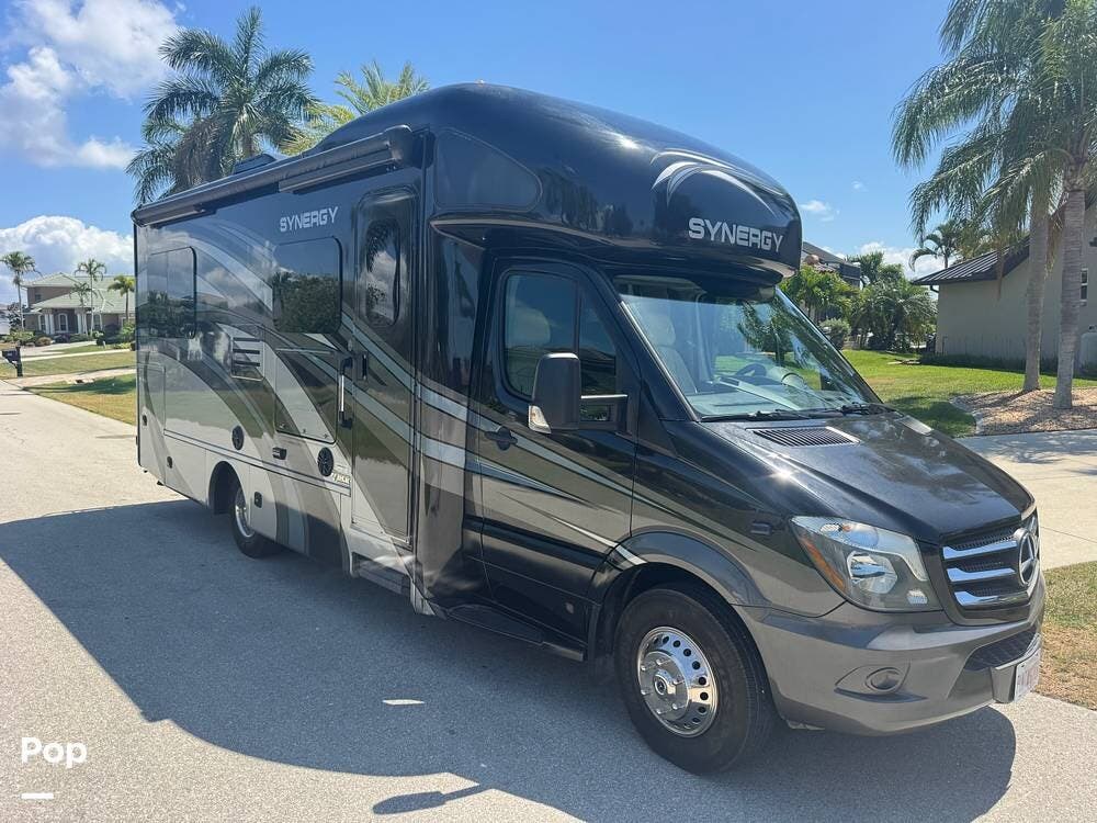 2018 Thor Motor Coach Synergy TT24 - Used Class C For Sale by Pop RVs in Punta Gorda, Florida features Slideout, Generator, Air Conditioning, Leveling Jacks, Awning