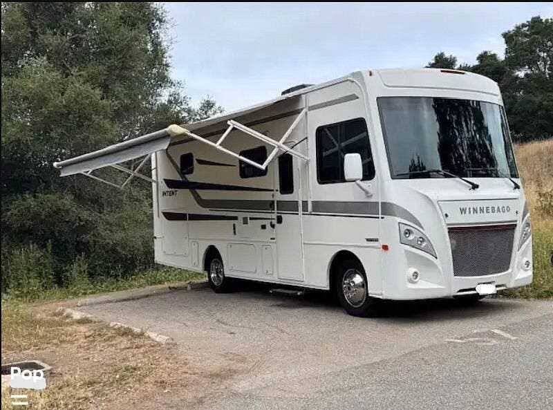 2018 Winnebago Intent 26M - Used Class A For Sale by Pop RVs in Lomita, California features Slideout