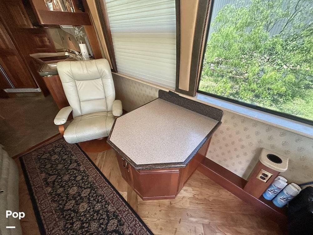 2002 Prevost Royale XLII - Used Diesel Pusher For Sale by Pop RVs in Granbury, Texas features Leveling Jacks, Generator, Air Conditioning, Awning