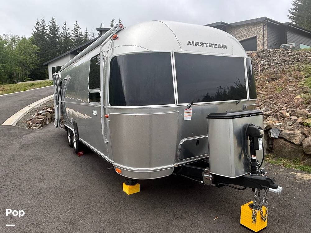 Used 2022 Airstream Flying Cloud 27FB Queen available in Amboy, Washington
