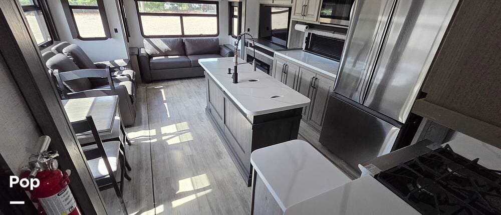 2024 Keystone Alpine 3303CK - Used Fifth Wheel For Sale by Pop RVs in Fort Worth, Texas features Awning, Slideout, Leveling Jacks, Air Conditioning
