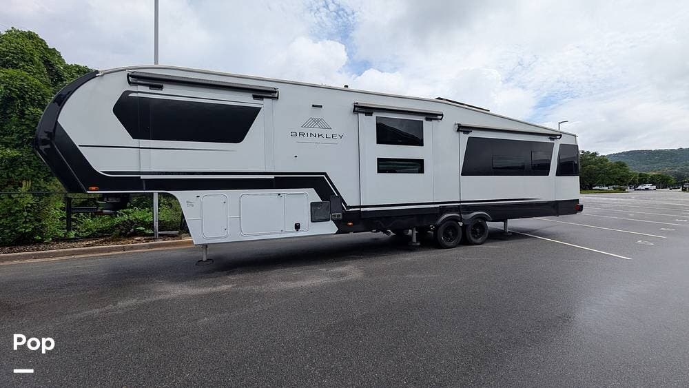 2024 Miscellaneous Brinkley Model Z 3610 - Used Fifth Wheel For Sale by Pop RVs in Gainesville, Georgia features Slideout, Awning, Leveling Jacks, Air Conditioning