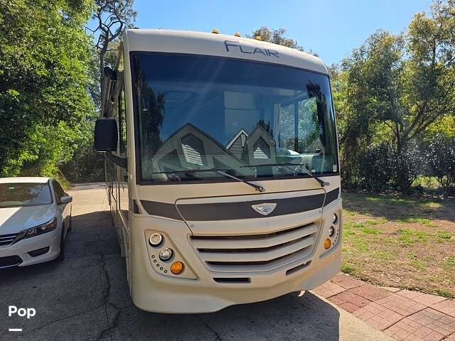 2017 Fleetwood Flair 31W - Used Class A For Sale by Pop RVs in Lake Mary, Florida features Slideout