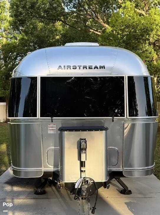 2025 Flying Cloud 30FB Twin by Airstream from Pop RVs in Winter Springs, Florida