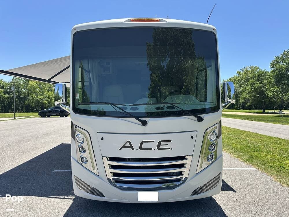 2023 Thor Motor Coach A.C.E. 29D - Used Class A For Sale by Pop RVs in Fenton, Missouri features Awning, Air Conditioning, Leveling Jacks, Generator, Slideout