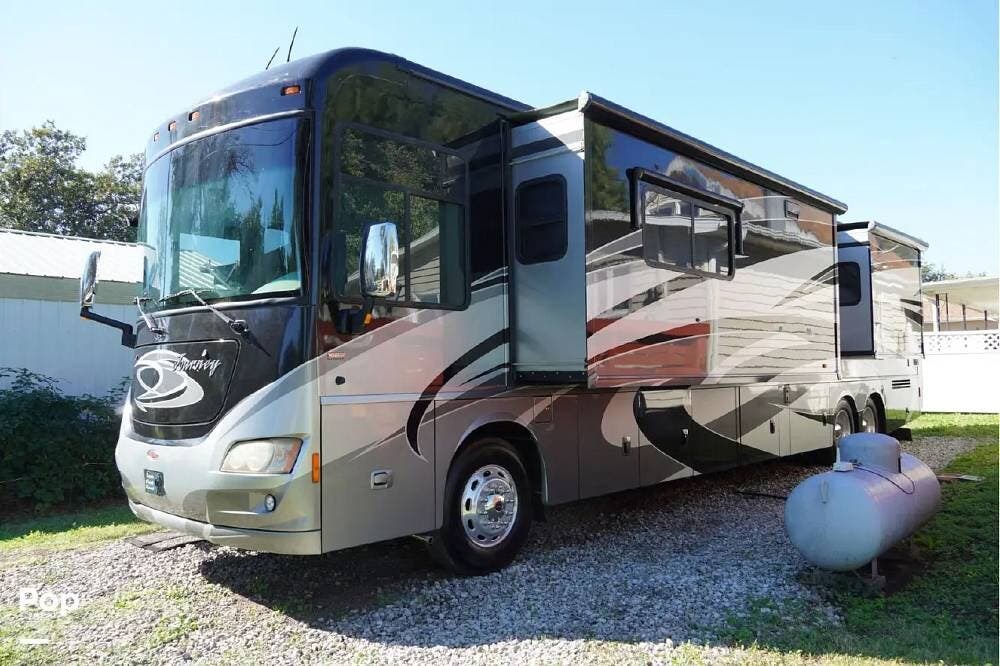 2012 Winnebago Journey 42E - Used Diesel Pusher For Sale by Pop RVs in Minneapolis, Kansas features Slideout