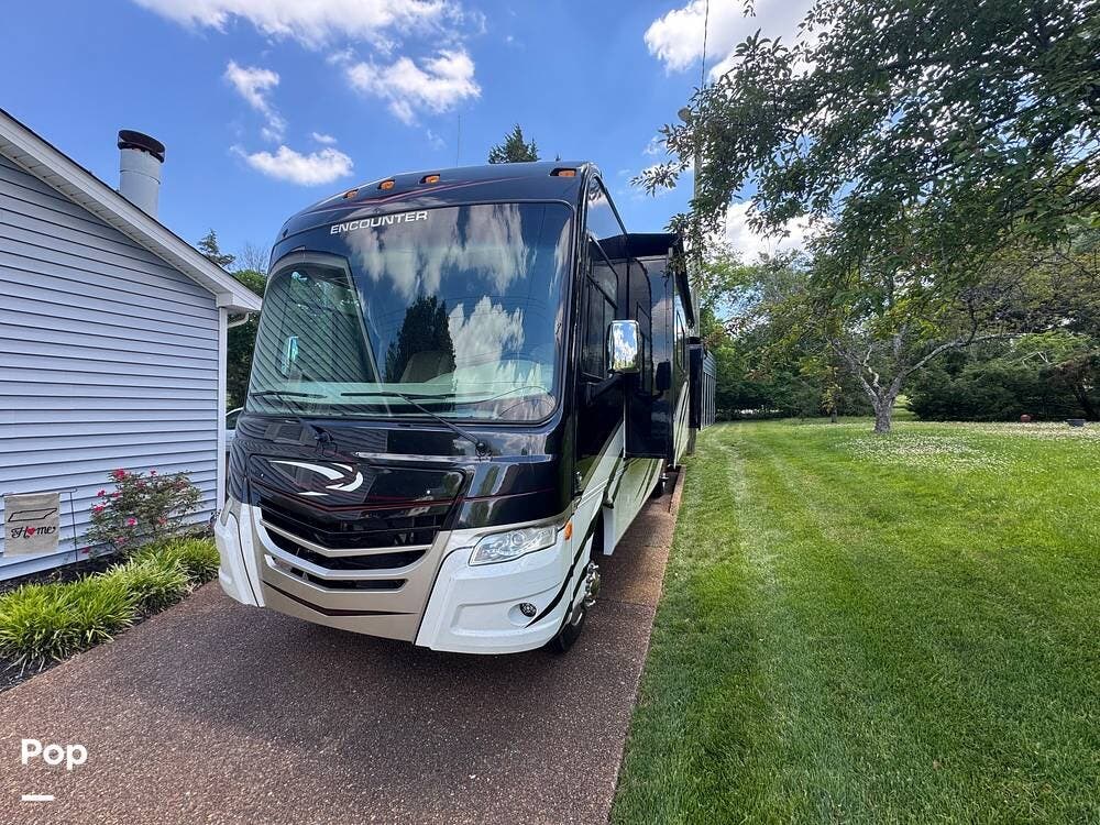 2013 Coachmen Encounter 36KS - Used Class A For Sale by Pop RVs in Nashville, Tennessee features Air Conditioning, Awning, Slideout, Generator