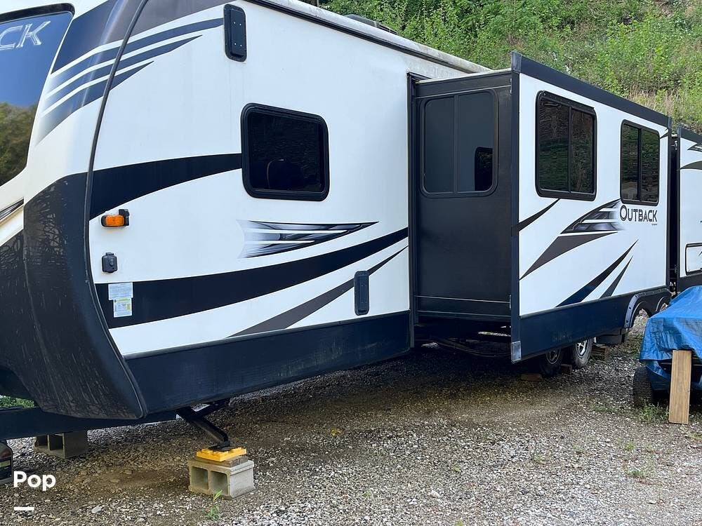 2020 Outback 324CG by Keystone from Pop RVs in Proctorville, Ohio