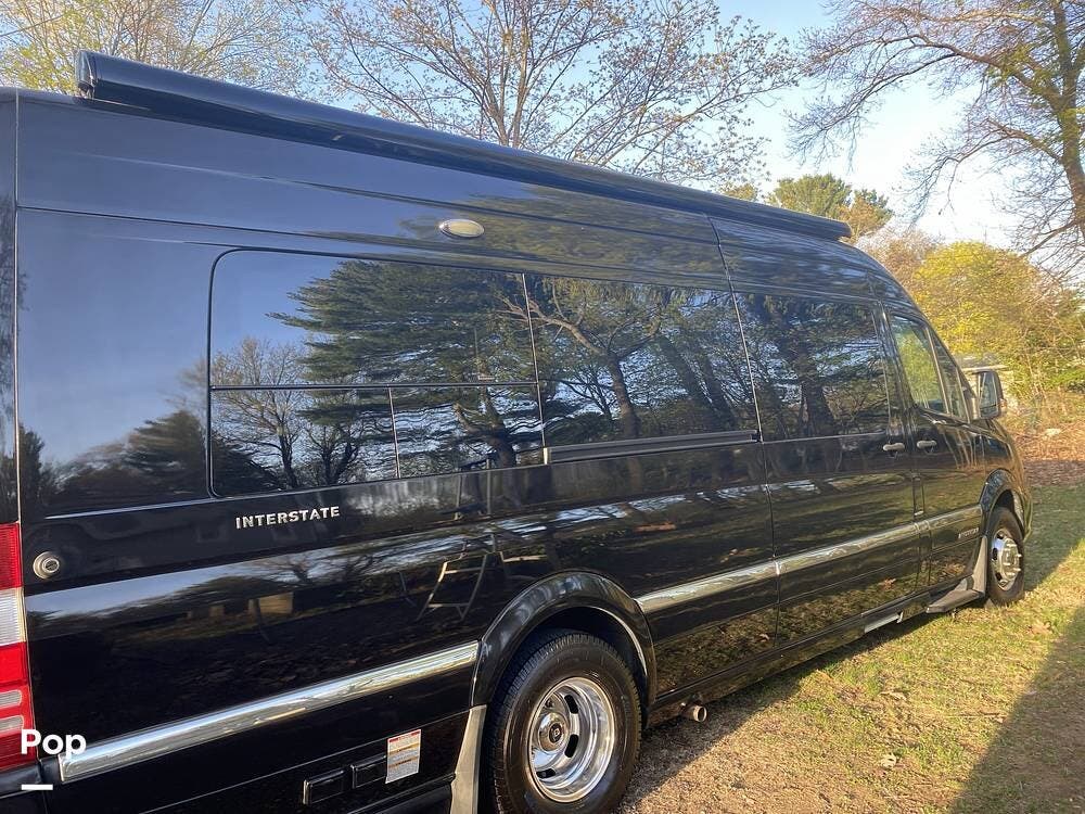 2017 Airstream Interstate Series EXT Grand Tour - Used Class B For Sale by Pop RVs in Concord, Massachusetts