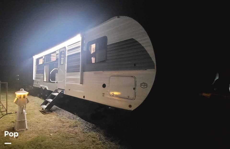 2025 Forest River Wildwood 32 Veranda - Used Travel Trailer For Sale by Pop RVs in Lothian, Maryland features Slideout