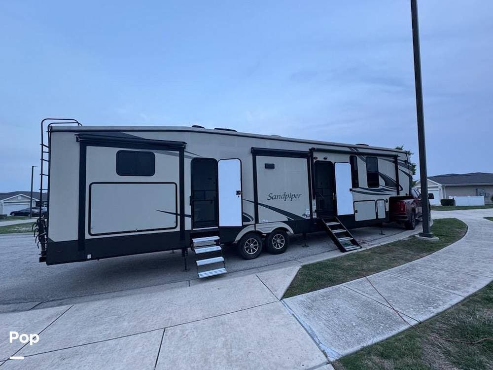 2020 Forest River Sandpiper 384QBOK - Used Fifth Wheel For Sale by Pop RVs in Spring Branch, Texas features Slideout