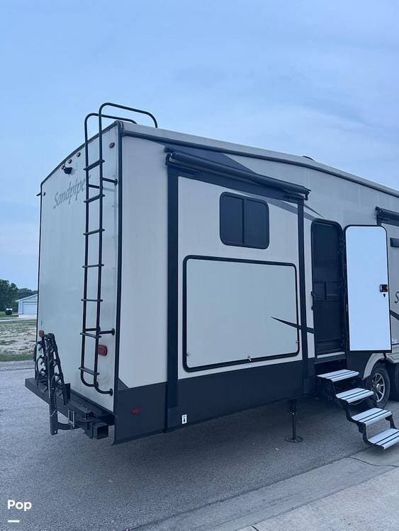 2020 Sandpiper 384QBOK by Forest River from Pop RVs in Spring Branch, Texas