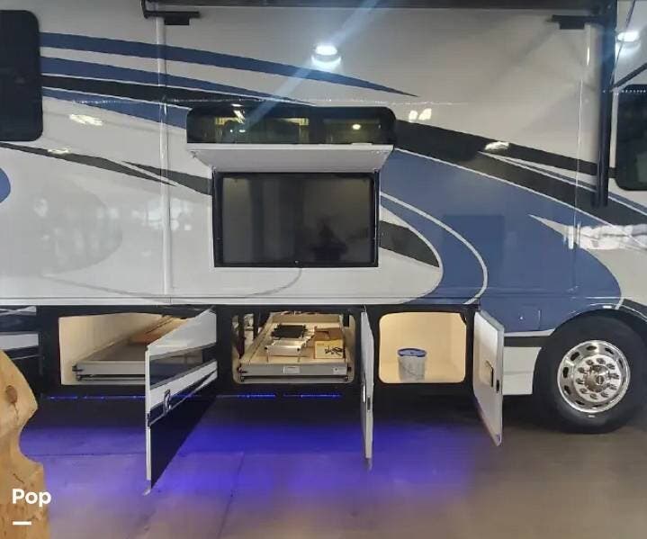 2021 Discovery 38N by Fleetwood from Pop RVs in San Tan Valley, Arizona