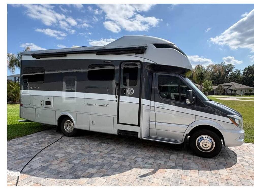 2019 Wayfarer 24TW by Tiffin from Pop RVs in Mulberry, Florida
