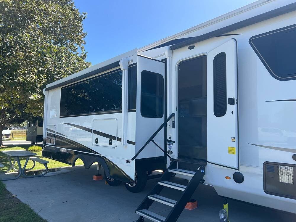 2024 Pinnacle 38FBRK by Jayco from Pop RVs in Victorville, California