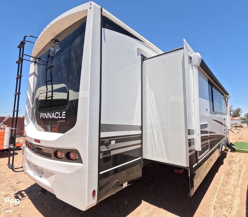 2024 Pinnacle 38FBRK by Jayco from Pop RVs in Victorville, California