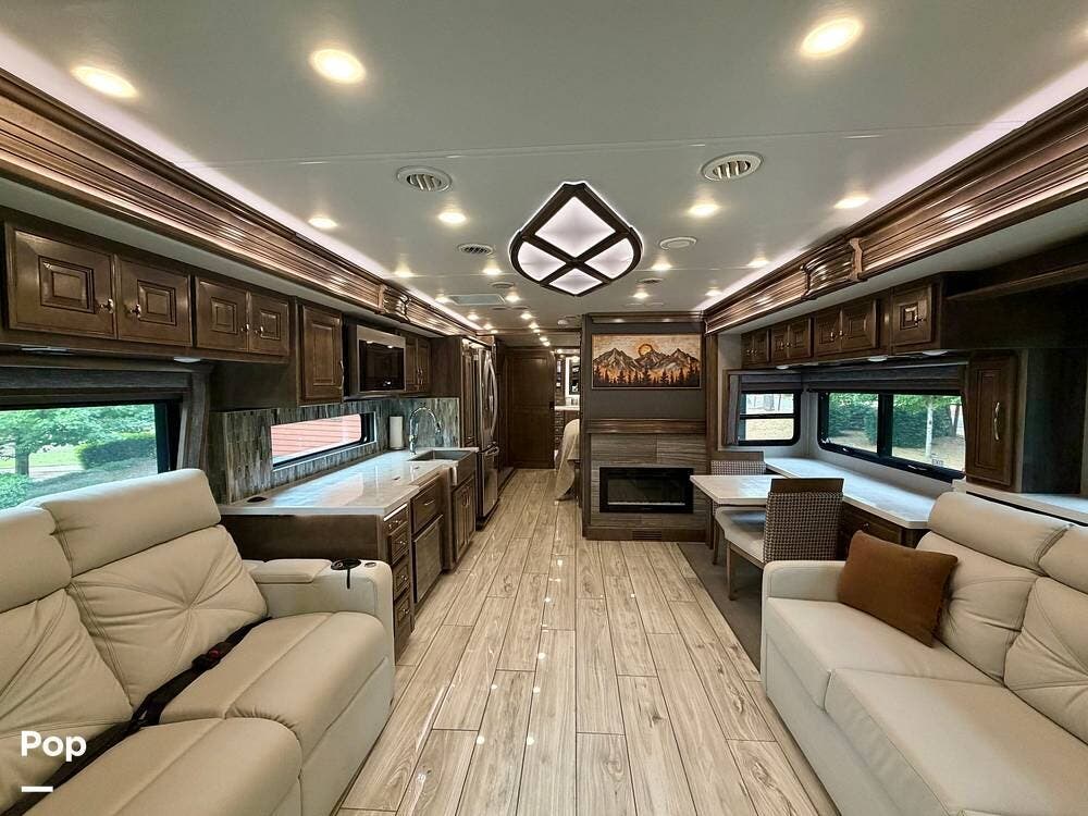 2023 Holiday Rambler Armada 40M - Used Diesel Pusher For Sale by Pop RVs in Grants Pass, Oregon features Leveling Jacks, Air Conditioning, Generator, Awning, Slideout