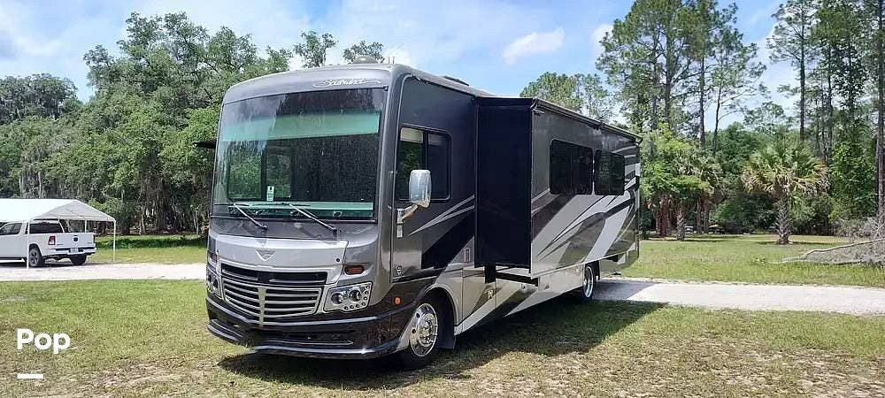 2021 Fleetwood Southwind 35K - Used Class A For Sale by Pop RVs in Salt Springs, Florida features Slideout, Air Conditioning, Leveling Jacks, Awning, Generator