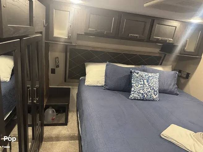 2018 Fuzion 424 by Keystone from Pop RVs in Tiger, Georgia