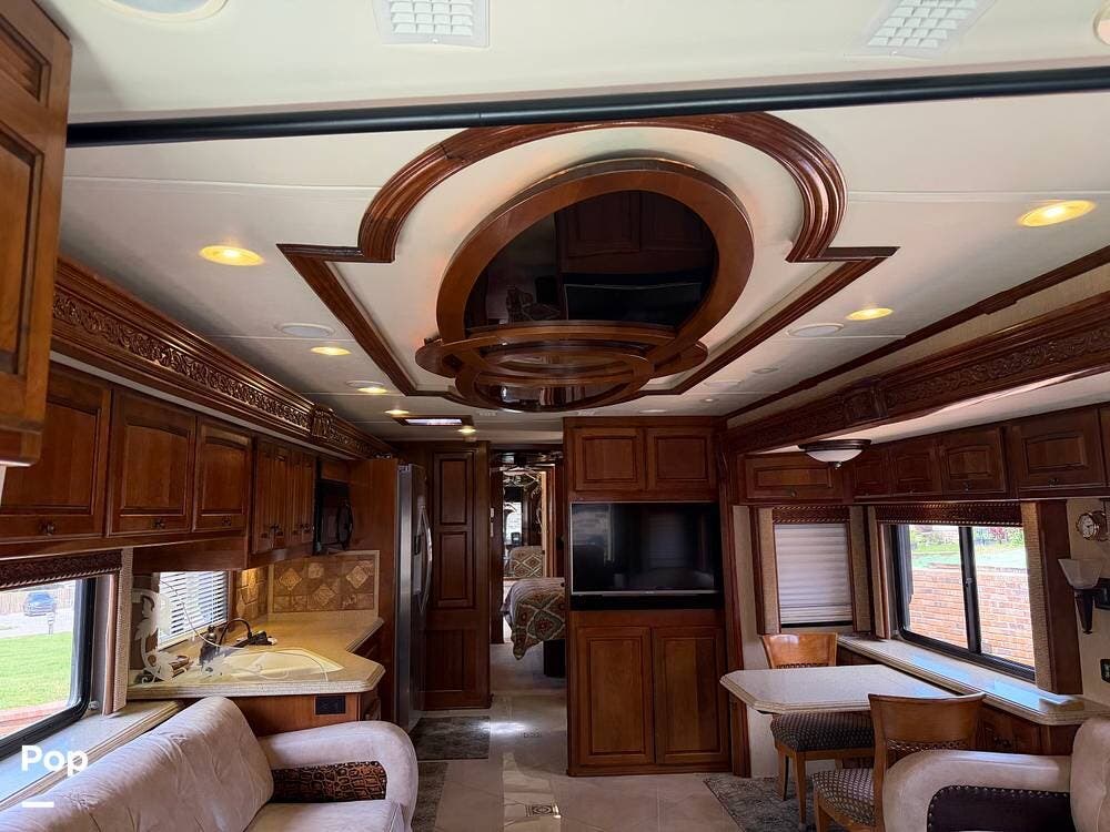 Used 2009 Holiday Rambler Navigator Bismark IV available in Cross Plains, Tennessee