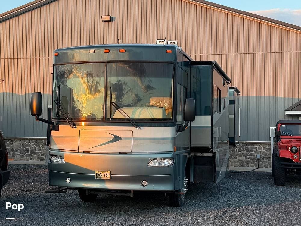 2005 Itasca Meridian 34H - Used Diesel Pusher For Sale by Pop RVs in Belvidere, New Jersey features Slideout, Leveling Jacks, Air Conditioning, Generator, Awning
