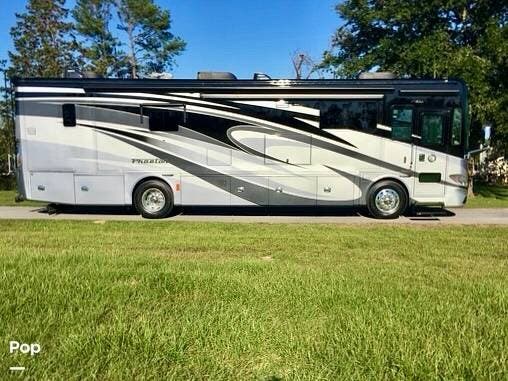 2018 Tiffin Phaeton 37BH - Used Diesel Pusher For Sale by Pop RVs in Marianna, Florida features Air Conditioning, Generator, Slideout, Leveling Jacks, Awning